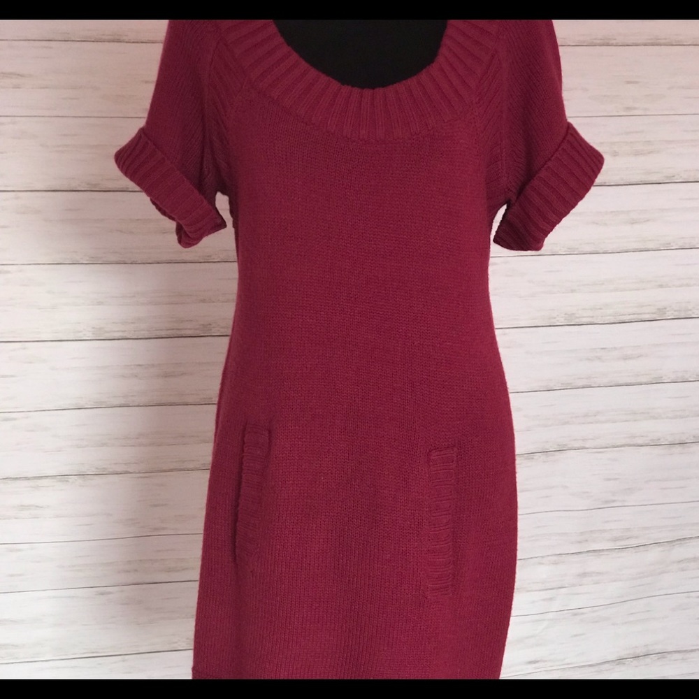 Plum sweater dress with front pockets